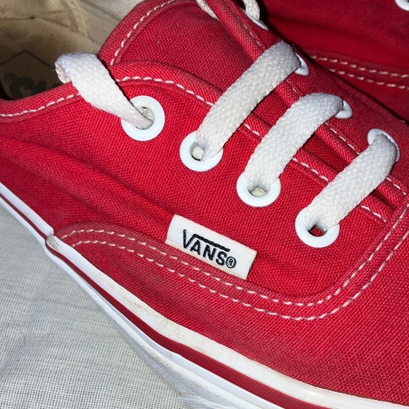 Vans unisex men’s size 6 / women’s 7 1/2 - 24 cms Classic Red Canvas Sneakers - Picture 3 of 15